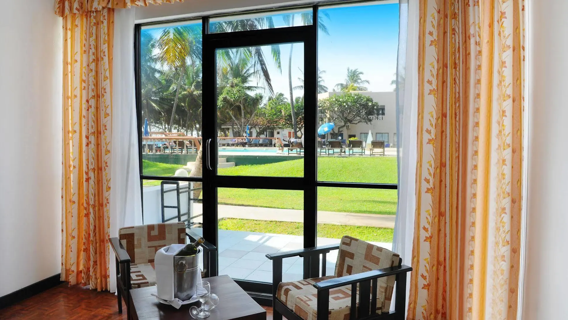Golden Star Beach Hotel Negombo 3*,  Sri Lanka