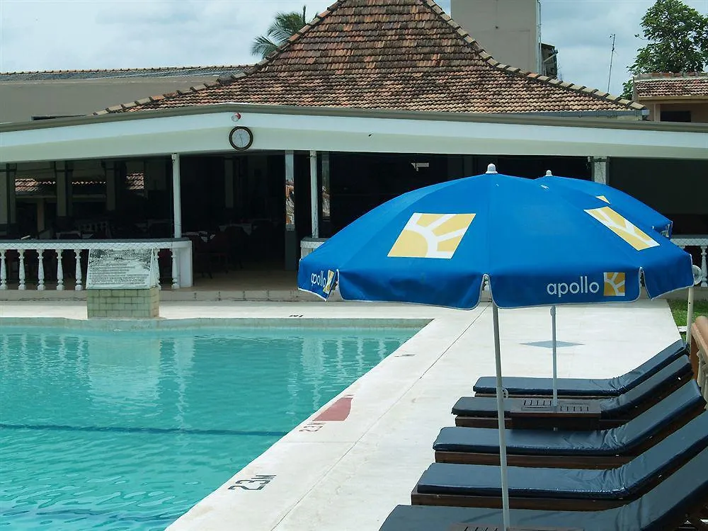 Golden Star Beach Hotel Negombo